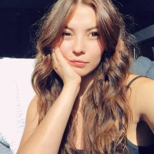 Meet your Posher, Jena